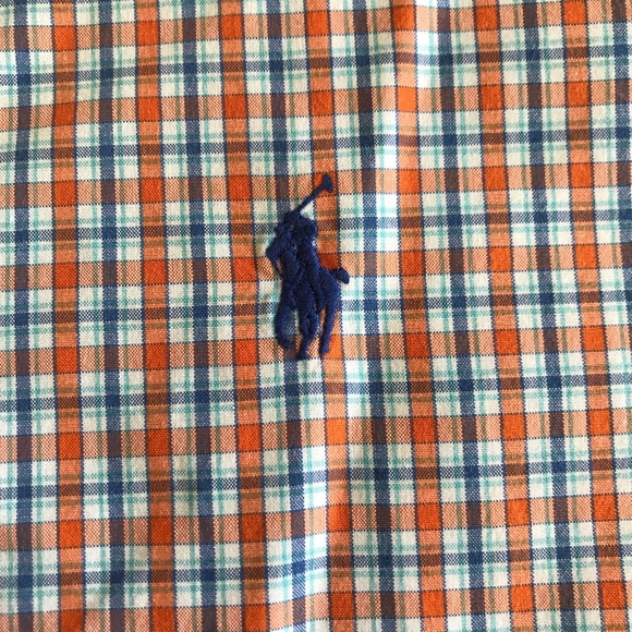 Button down - Picture 2 of 2